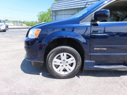 Used 2012 Dodge Grand Caravan Crew w/ Crew Value Pkg FWD image 30
