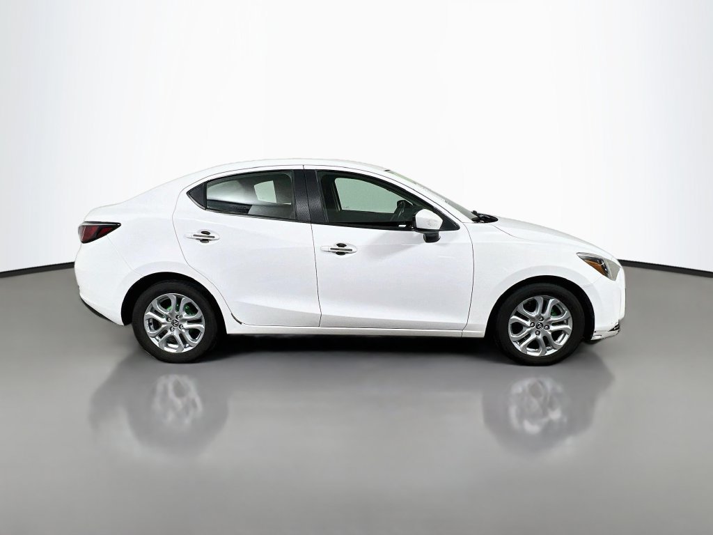 Used 2018 Toyota Yaris iA FWD image 2