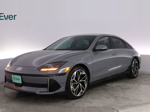 Used 2024 Hyundai Ioniq 6 SEL RWD image 2