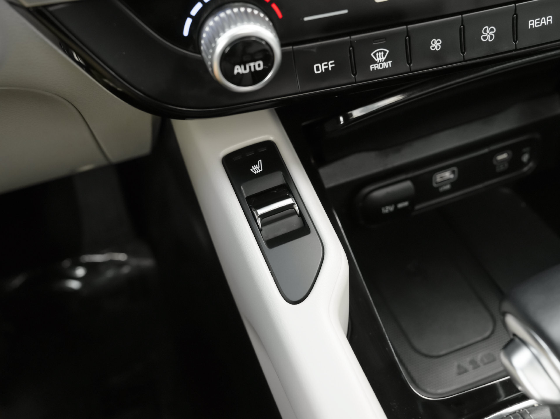 Used 2025 Kia Telluride S FWD image 20