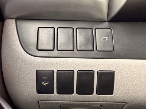 Used 2014 Toyota Highlander XLE image 25