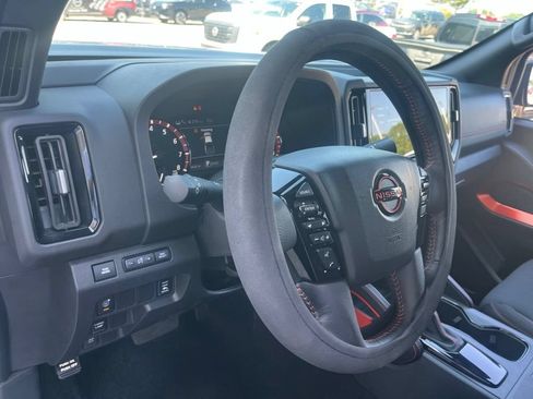 Used 2025 Nissan Frontier Pro-X w/ Pro Convenience Package RWD image 10