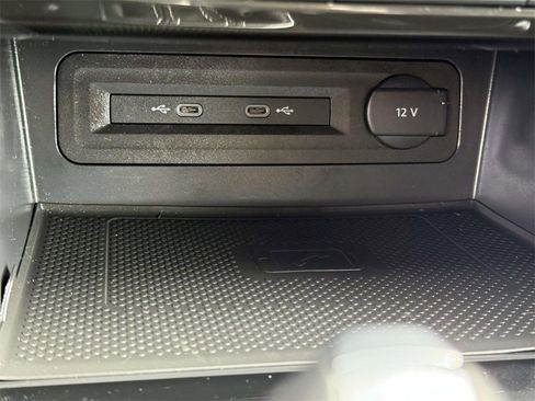 Used 2022 Volkswagen Atlas SEL Premium image 20