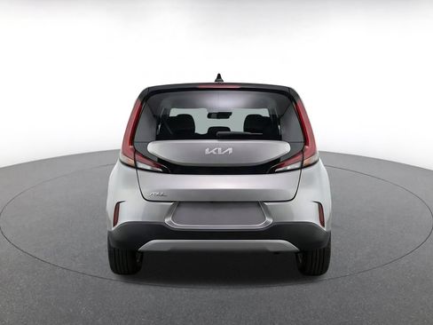 Used 2025 Kia Soul LX w/ LX Technology Package FWD image 6