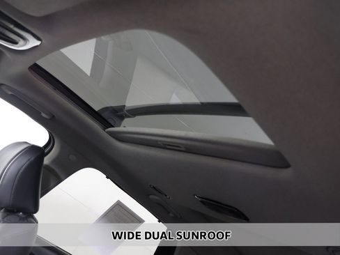 Used 2022 Hyundai Palisade Limited image 4