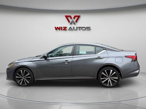 Used 2021 Nissan Altima 2.5 SR w/ SR Premium Package AWD/4WD image 2