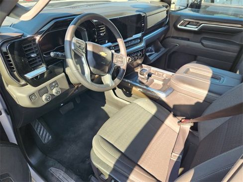 Used 2022 Chevrolet Silverado 1500 LT image 8