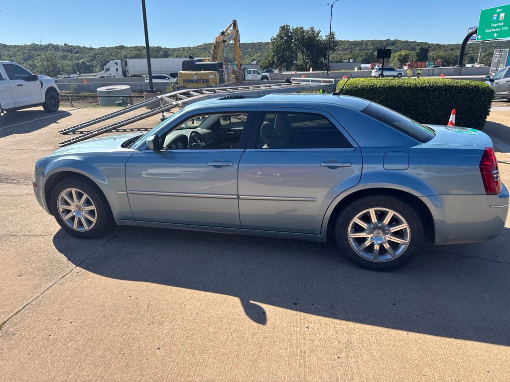 Used 2008 Chrysler 300 Touring RWD image 4