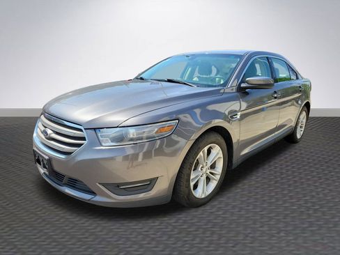 Used 2014 Ford Taurus SEL image 3