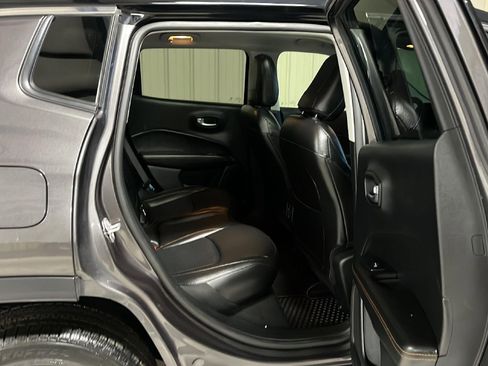 Used 2019 Jeep Compass Limited image 18