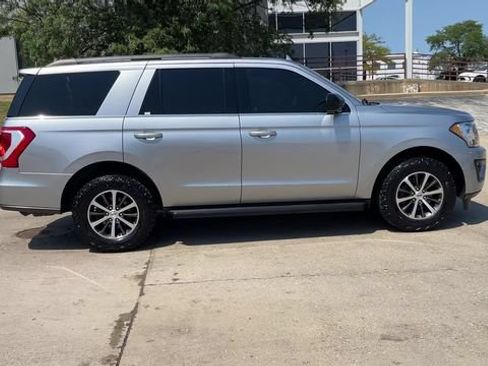 Used 2021 Ford Expedition XL AWD/4WD image 9