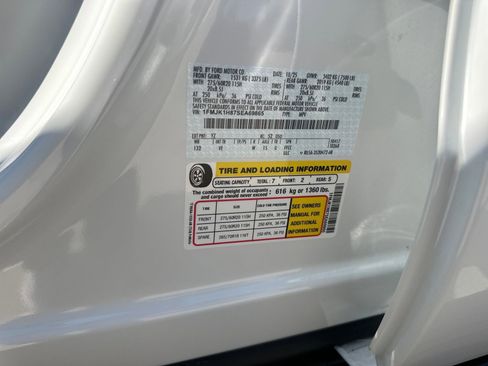 New 2025 Ford Expedition Max Active image 30