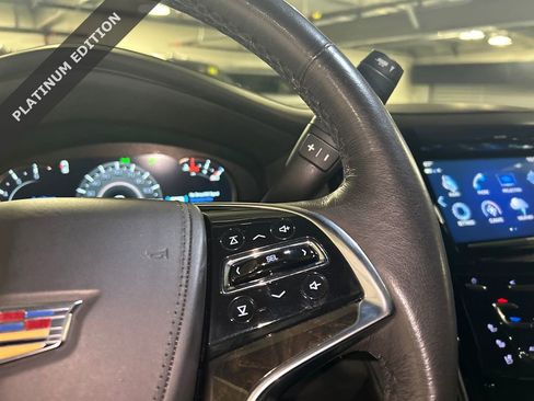 Used 2020 Cadillac Escalade Platinum image 15