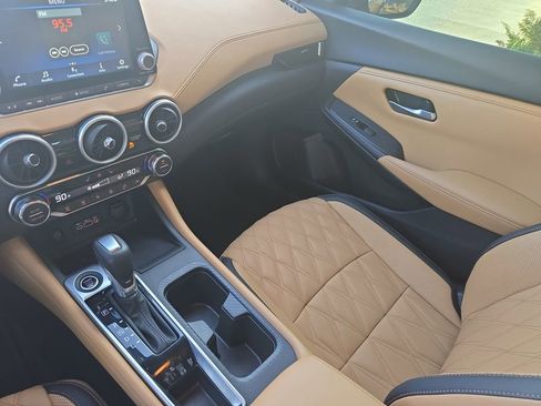 Used 2024 Nissan Sentra SV w/ SV Premium Package image 27