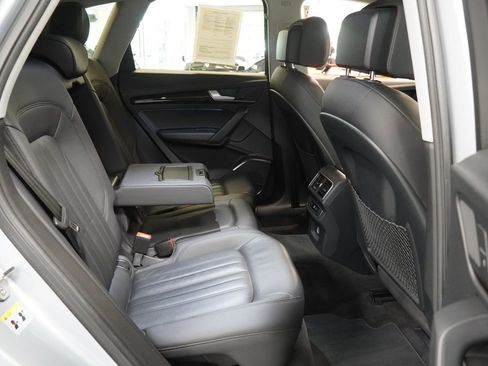 Used 2018 Audi Q5 2.0T Premium AWD/4WD image 30