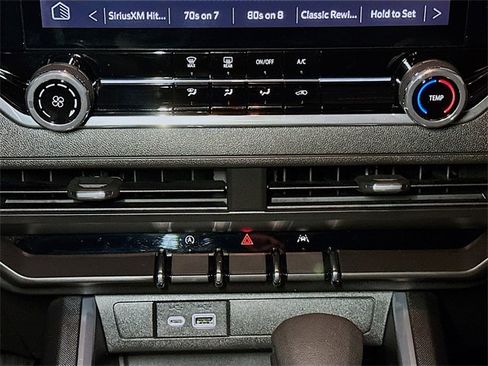 Used 2024 Chevrolet Colorado Trail Boss w/ Advanced Trailering Package image 30