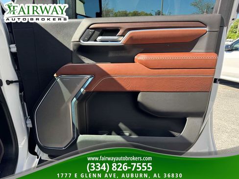Used 2024 GMC Sierra 2500 Denali Ultimate AWD/4WD image 30