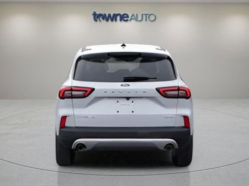 Used 2025 Ford Escape Active w/ Cold Weather Package image 4