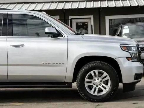 Used 2019 Chevrolet Suburban LT AWD/4WD image 13