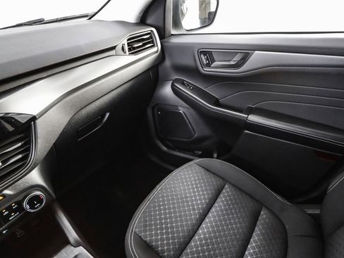 Used 2024 Ford Escape Active image 41