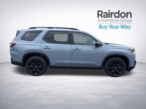 Used 2026 Honda Pilot Black Edition image 8