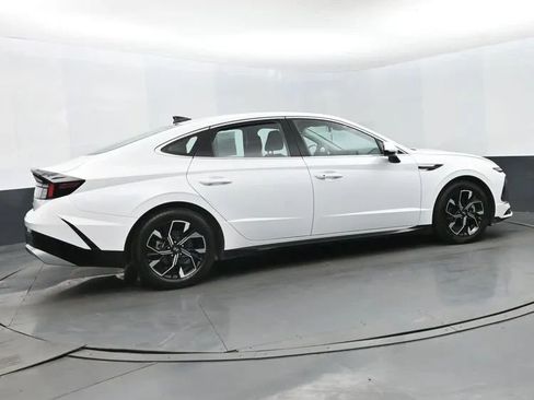 Used 2024 Hyundai Sonata SEL FWD image 4