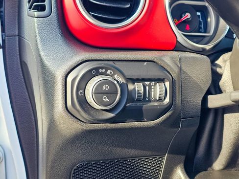 Used 2021 Jeep Gladiator Rubicon image 14