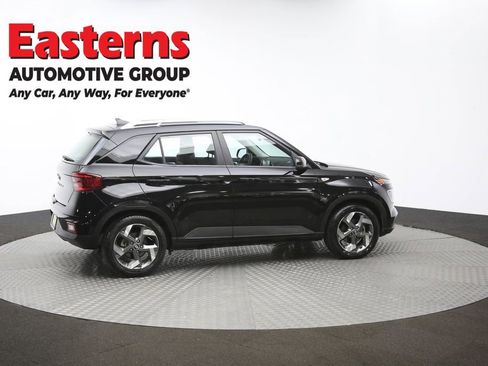 Used 2022 Hyundai Venue SEL image 43