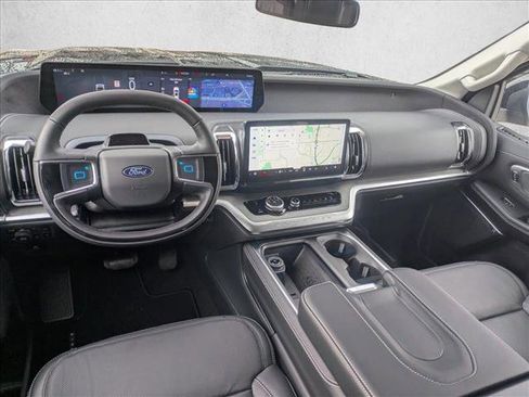 New 2025 Ford Expedition Platinum w/ Driver's Package image 14