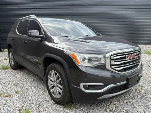 Used 2017 GMC Acadia SLE AWD/4WD image 3