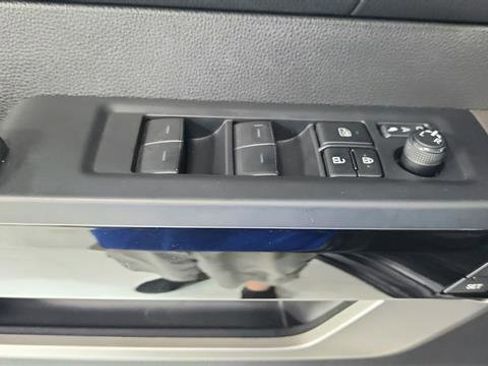 Used 2024 Toyota Tundra Limited image 19