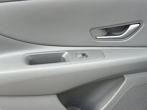 Certified 2026 Hyundai Elantra Sport w/ Cargo Package FWD image 9