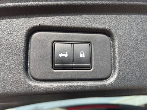 Certified 2023 Nissan Pathfinder SL w/ SL Premium Package image 14