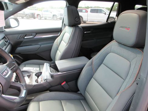 New 2026 GMC Terrain AT4 w/ Convenience Package III AWD/4WD image 11