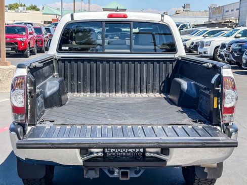 Used 2015 Toyota Tacoma PreRunner w/ SR5 Package RWD image 49