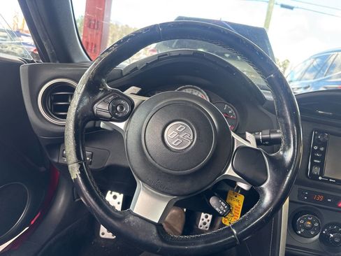 Used 2017 Toyota 86 image 9