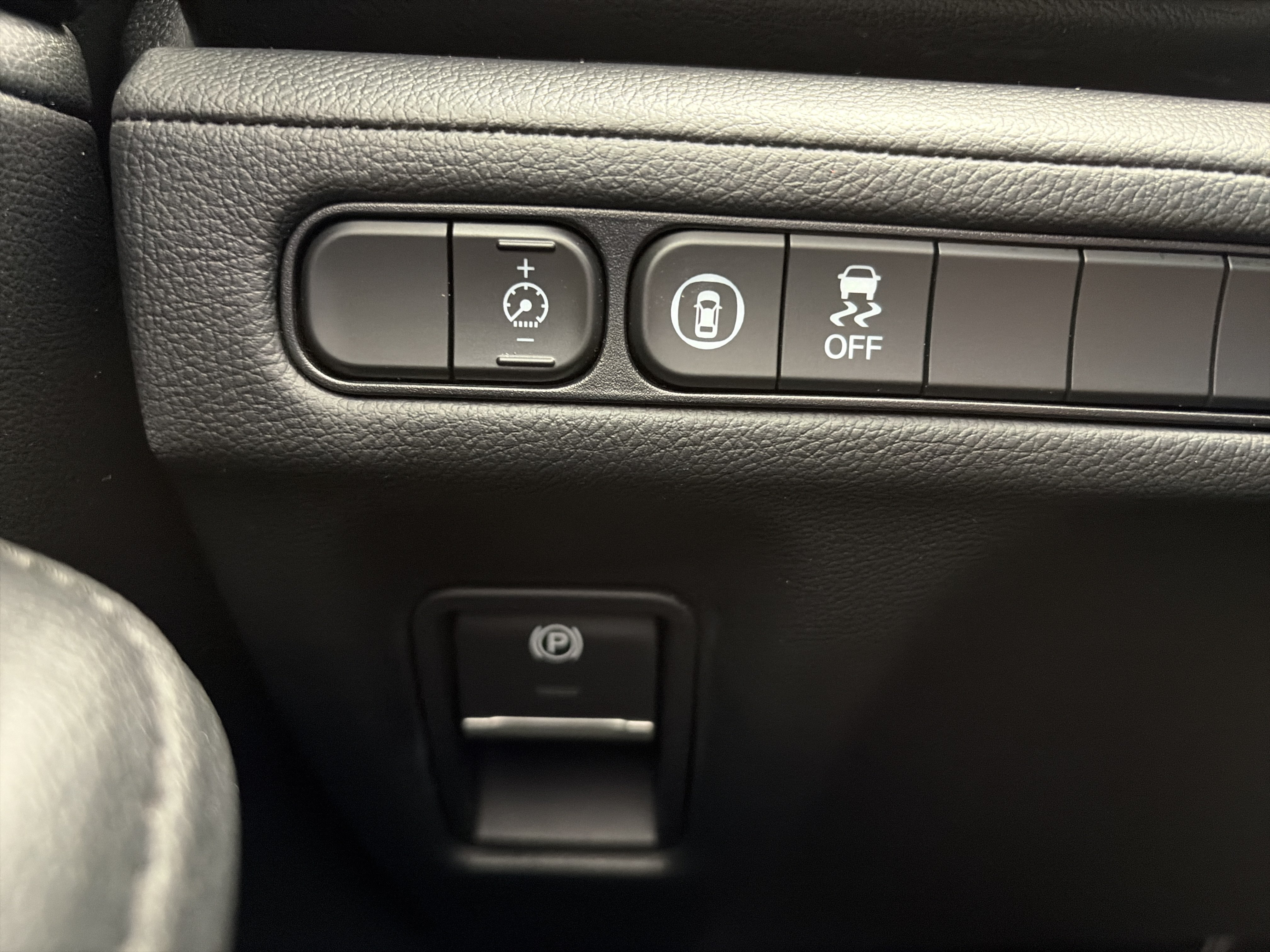 Used 2023 Acura MDX FWD image 33