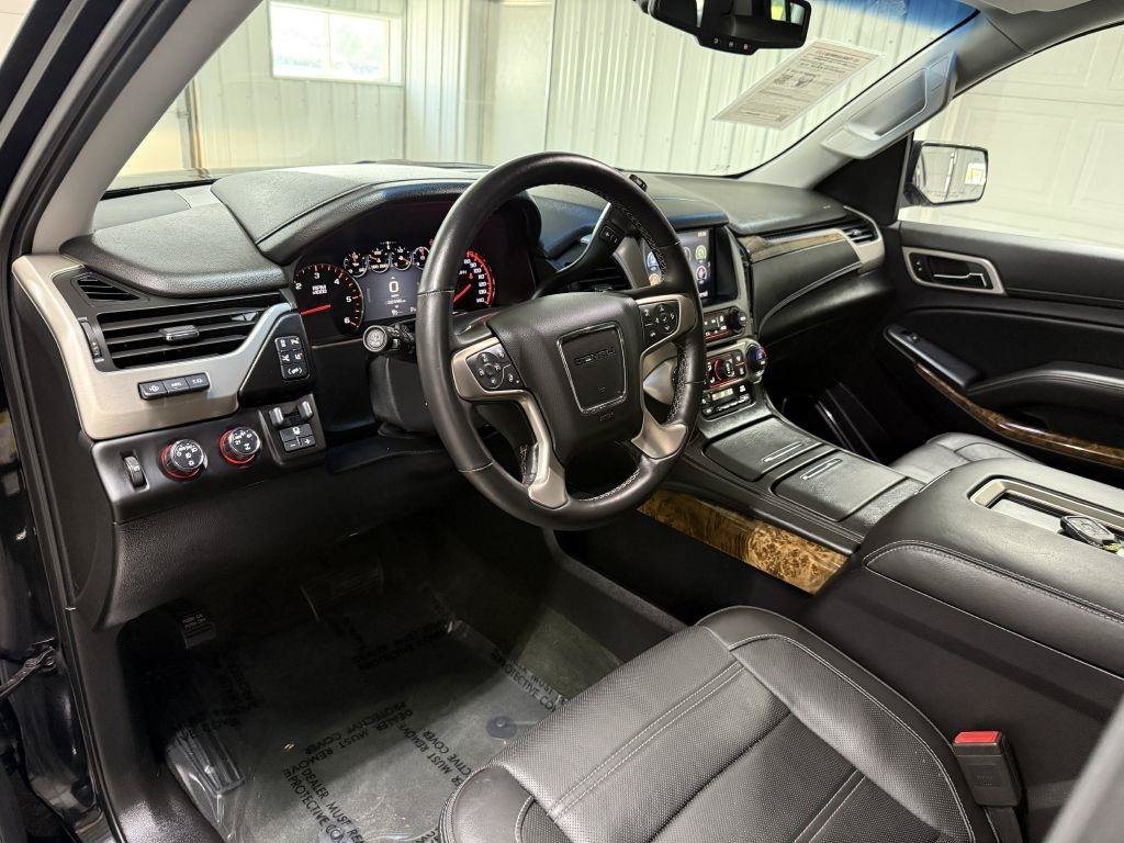 Used 2015 GMC Yukon XL Denali w/ Touring Package AWD/4WD image 18
