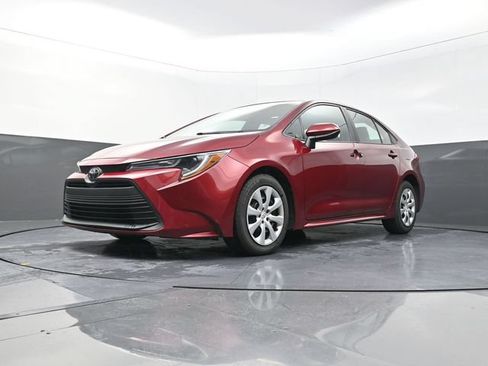 Used 2024 Toyota Corolla LE FWD image 33