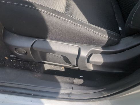 Used 2022 Mitsubishi Outlander ES image 19