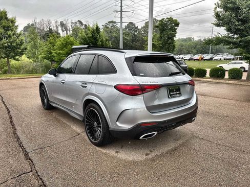 Used 2025 Mercedes-Benz GLC 350e 4MATIC image 6