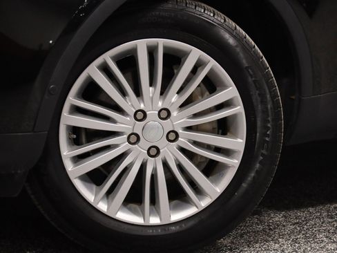 Used 2020 Land Rover Discovery HSE image 20