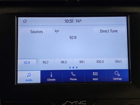 Used 2020 Ford Fusion SE FWD image 25