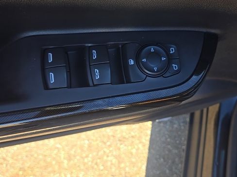 Used 2020 GMC Acadia AT4 w/ GMC Pro Grade Package image 11