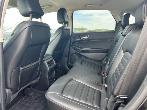 Used 2022 Ford Edge SEL w/ Convenience Package image 11