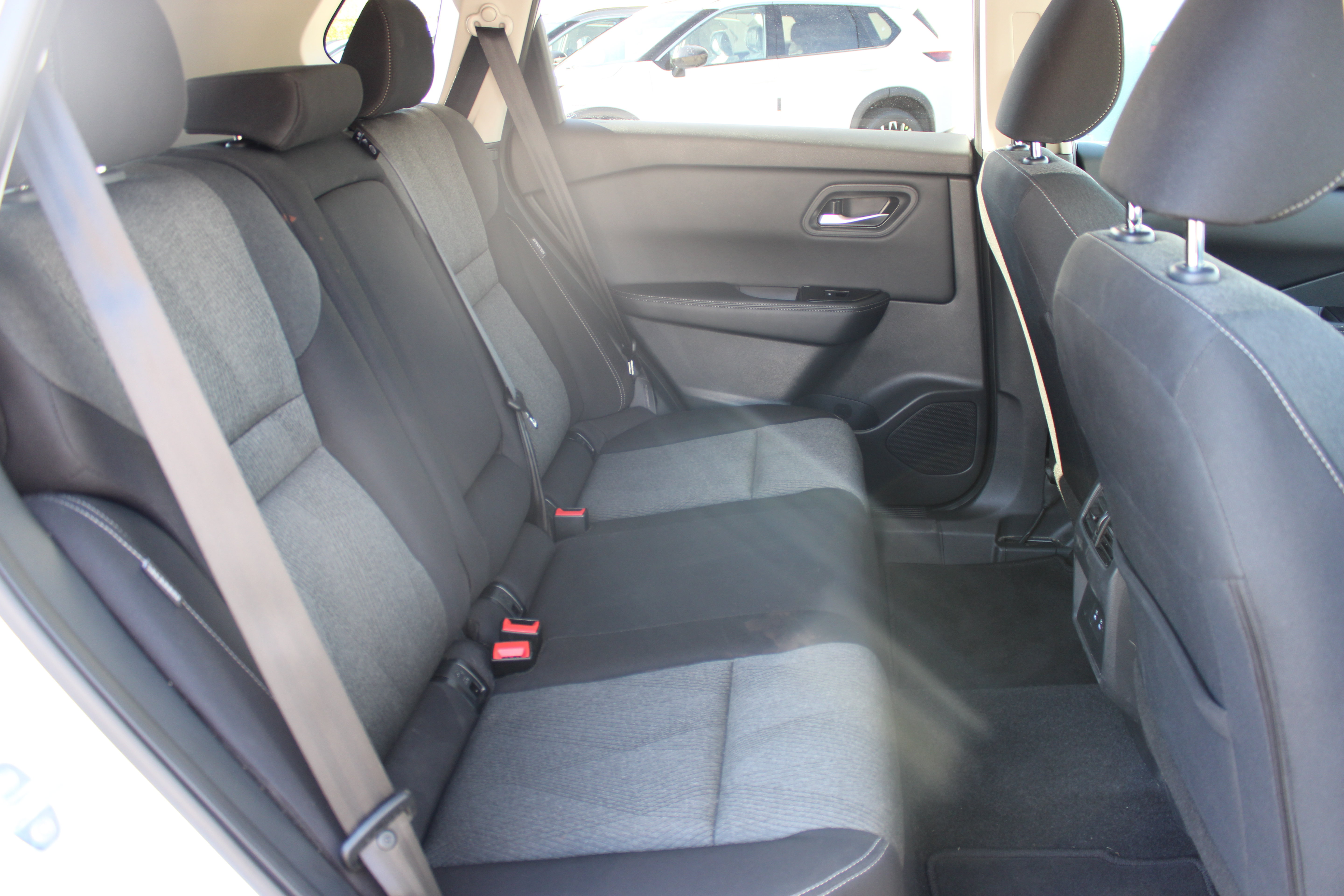 Certified 2025 Nissan Rogue SV AWD/4WD image 12