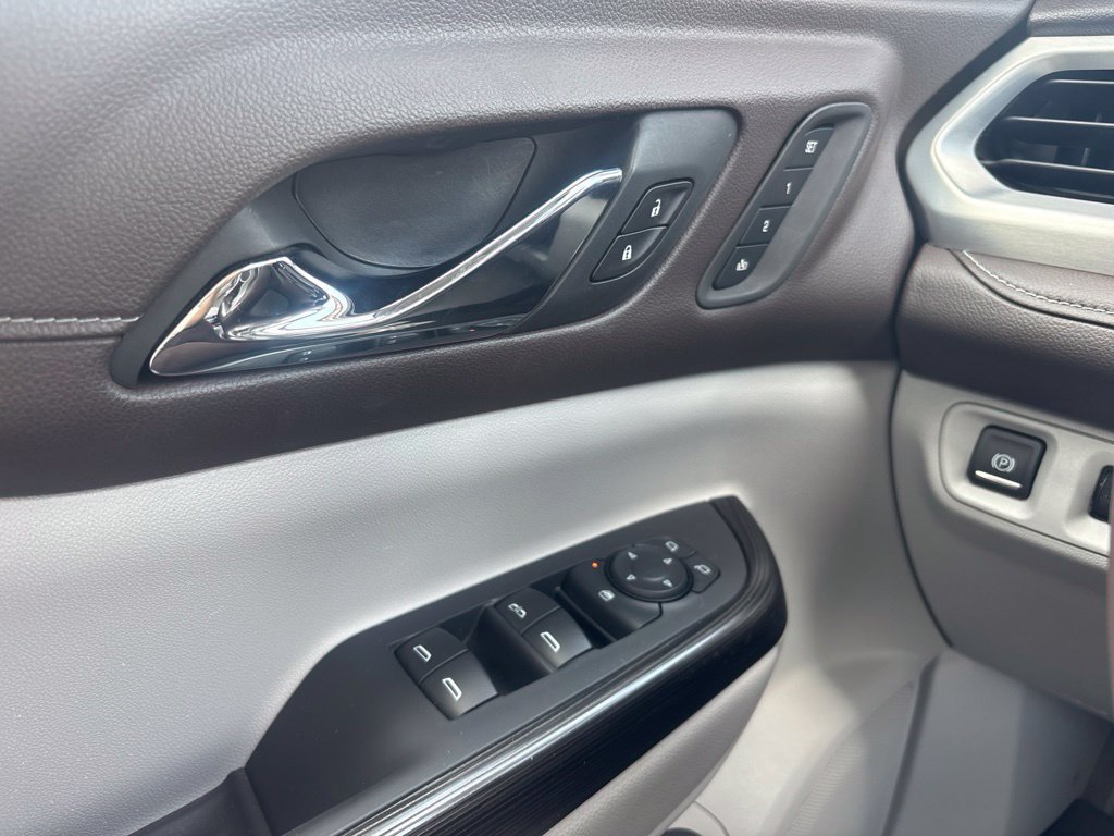 Used 2019 GMC Acadia SLT AWD/4WD image 15
