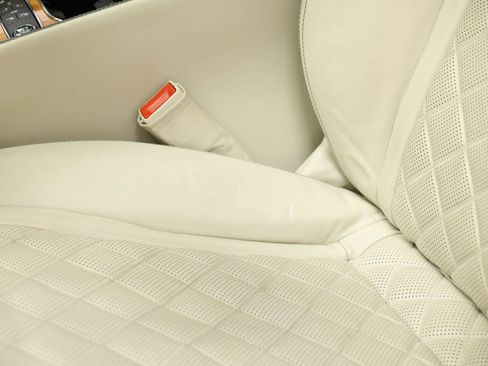 Used 2016 Bentley Continental GT image 17