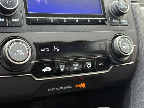 Used 2018 Honda Civic Sport image 19