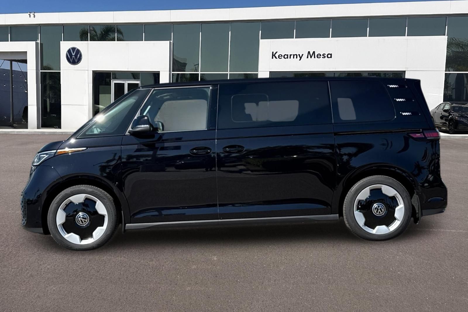 New 2025 Volkswagen ID. Buzz Pro S RWD image 7